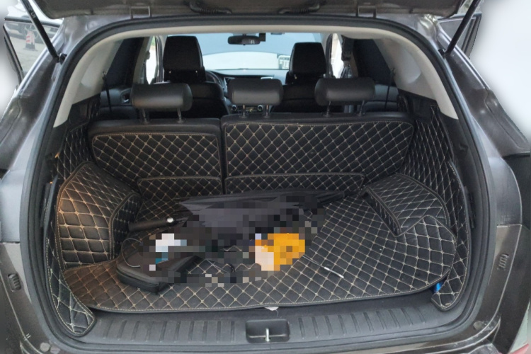 现代 途胜 2015款 1.6T 双离合两驱智能型局部细节23