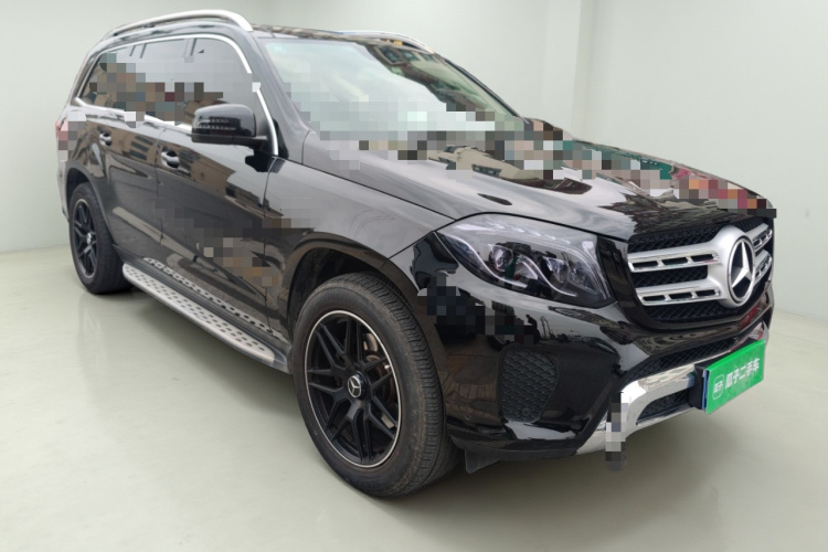 奔驰GLS 2018款 GLS 320 4MATIC车身外观3