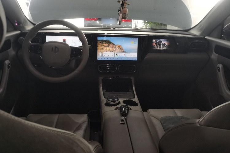 零跑汽车 零跑C11 2021款 尊享版中控内饰7002