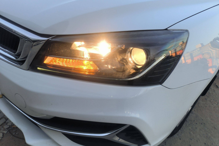 吉利汽车 帝豪 2020款 1.5L CVT豪华型车身外观36