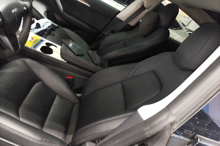特斯拉 Model 3 2022款 后轮驱动版局部细节19