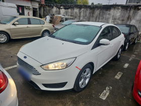 福特 福克斯 2018款 三厢经典 1.6L 自动舒适型智行版