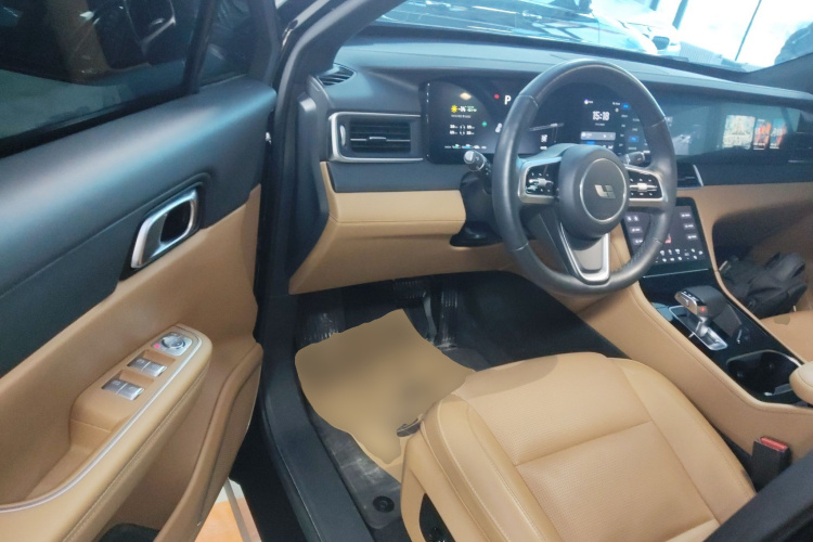 理想汽车 理想ONE 2021款 增程6座版中控内饰20