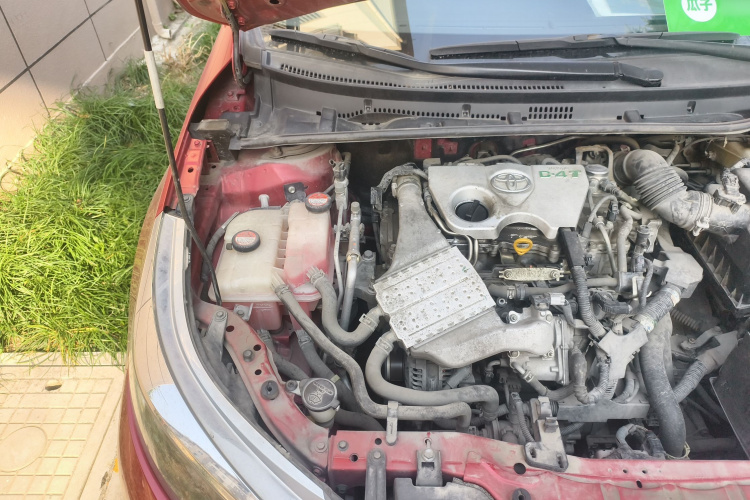 丰田 雷凌 2017款 1.2T G CVT精英版局部细节9006