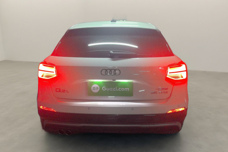 奥迪Q2L 2021款 35 TFSI 时尚动感型车身外观6
