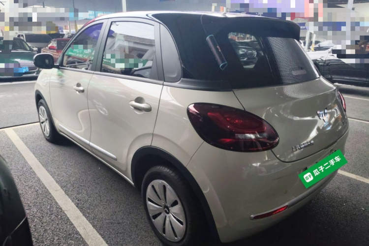 五菱汽车 五菱缤果 2024款 203km 轻享款车身外观4