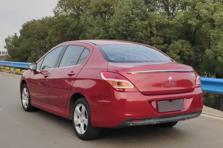 标致308 2014款 乐享版 经典 1.6L 自动优尚型车身外观6004