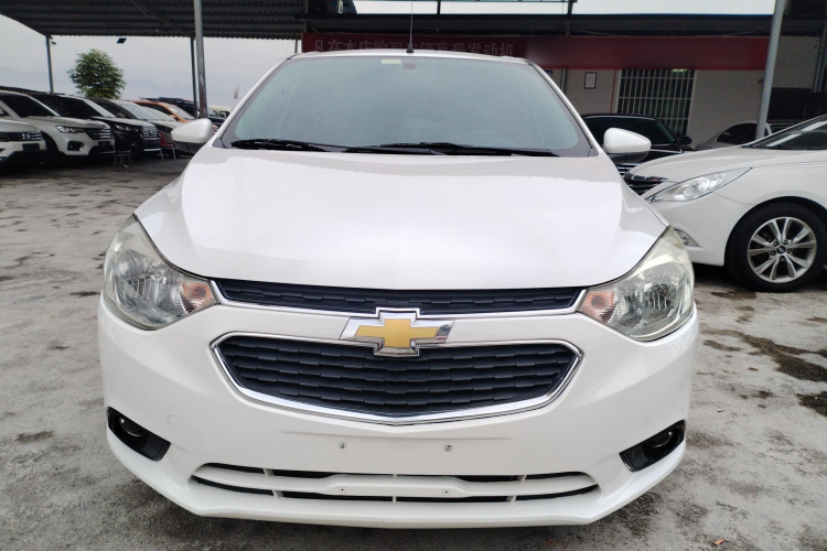 雪佛兰 2015款 赛欧3 1.5L AMT幸福天窗版车身外观2