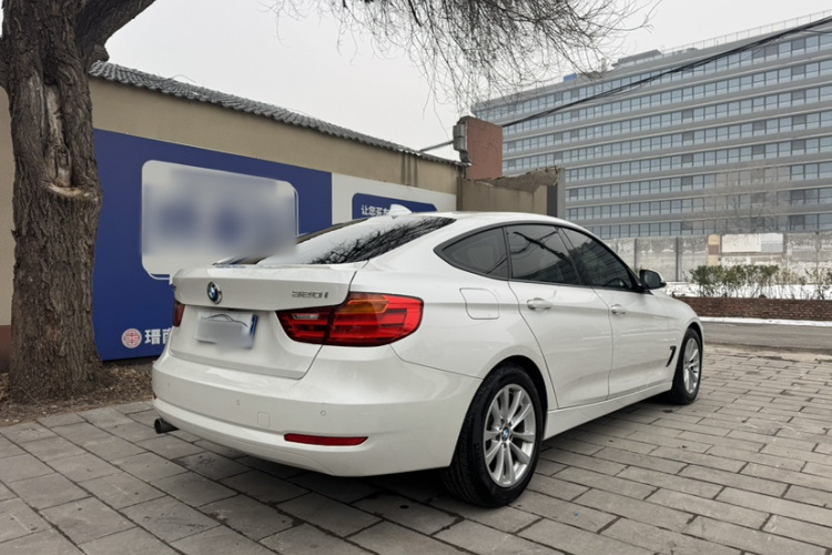 宝马3系GT 2014款 320i 领先型车身外观6005