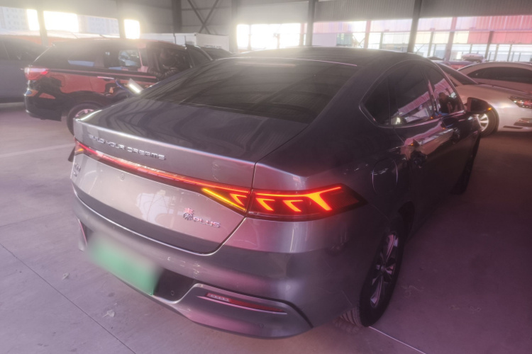 比亚迪 秦PLUS 2023款 冠军版 DM-i 55KM领先型车身外观7