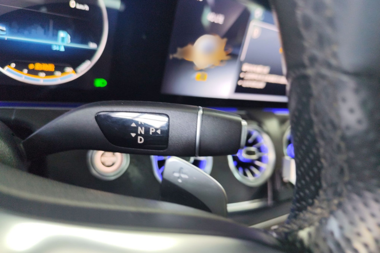 奔驰E级(进口) 2019款 E 300 轿跑车局部细节18