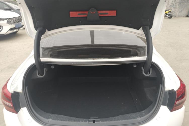 红旗H5 2022款 经典款 改款 1.8T 自动智联旗韵版中控内饰23