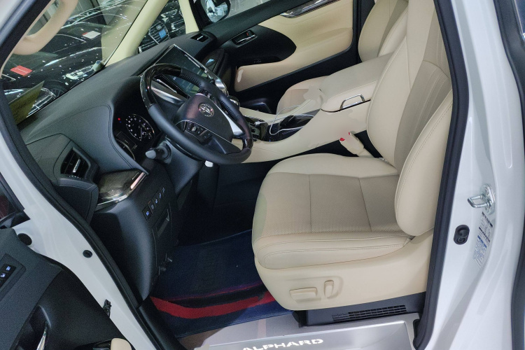 丰田 埃尔法 2021款 双擎 2.5L 尊贵版中控内饰19