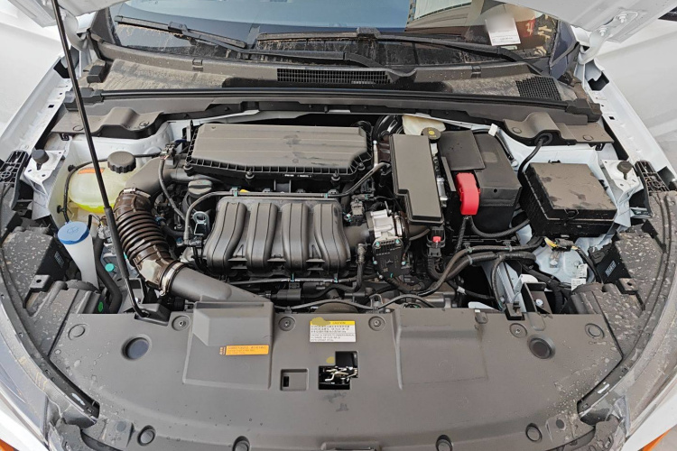 东风风神 奕炫 2024款 1.5L 自动劲速版机舱底盘24