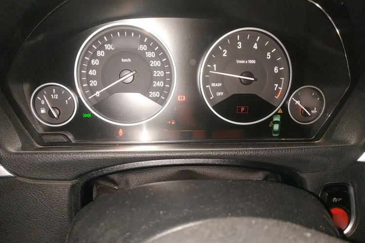 宝马3系 2014款 320Li 豪华设计套装局部细节14