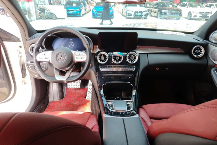 奔驰C级 2020款 C 260 运动版中控内饰7002