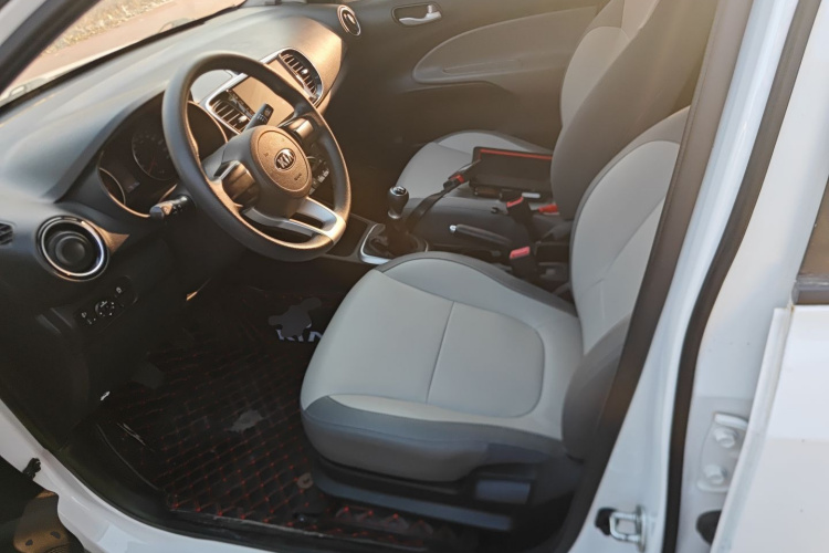 起亚 焕驰 2019款 1.4L 手动智享版Value 国VI局部细节19