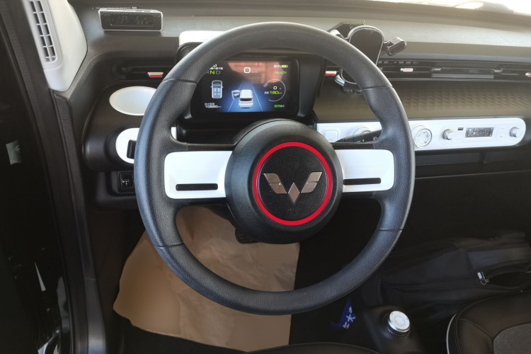 五菱汽车 宏光MINIEV 2022款 GAMEBOY 200km 玩咖款 磷酸铁锂中控内饰13