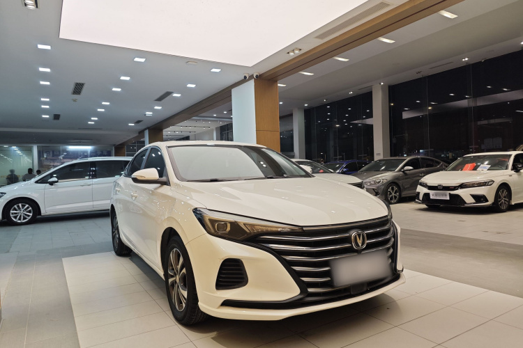 长安 逸动 2020款 PLUS 1.6L GDI 手动豪华型车身外观6013