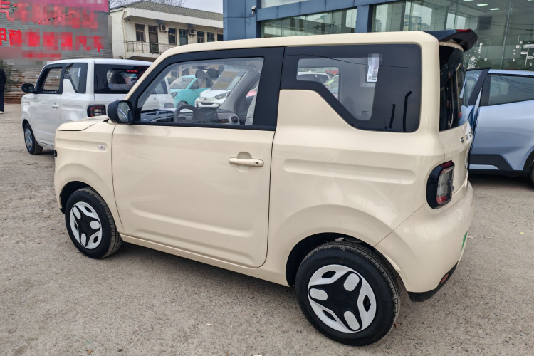 吉利银河 熊猫 2025款 210km 元气熊车身外观6002