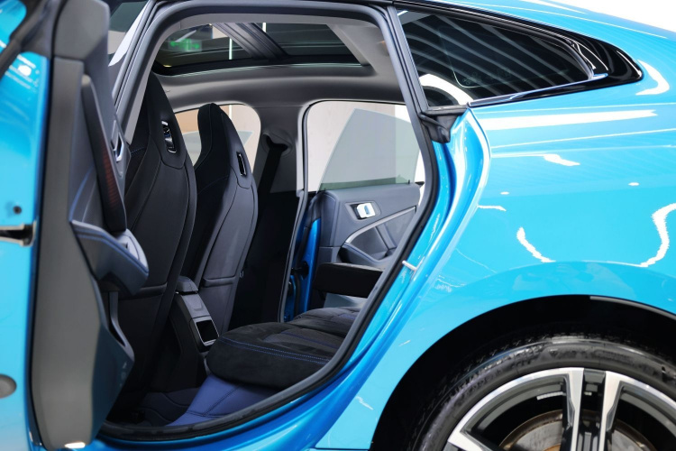 宝马2系(进口) 2021款 225i 四门轿跑车 M运动曜夜套装中控内饰7007