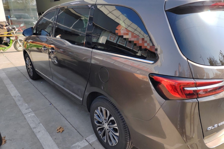 别克GL8 2022款 陆上公务舱 652T 豪华型车身外观6003