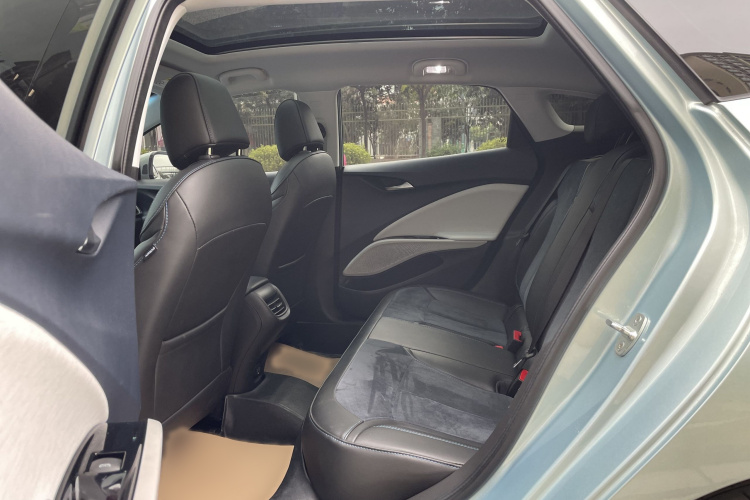 别克 微蓝6 2022款 插电混动 互联智慧型中控内饰7002