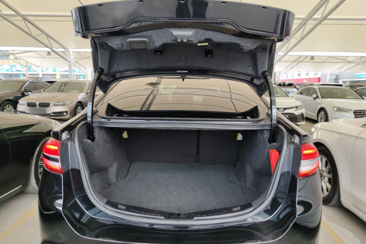 福特 蒙迪欧 2017款 EcoBoost 180 时尚型机舱底盘23