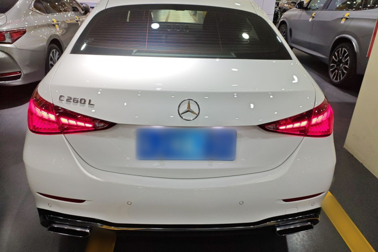 奔驰C级 2023款 改款 C 260 L 运动版车身外观6