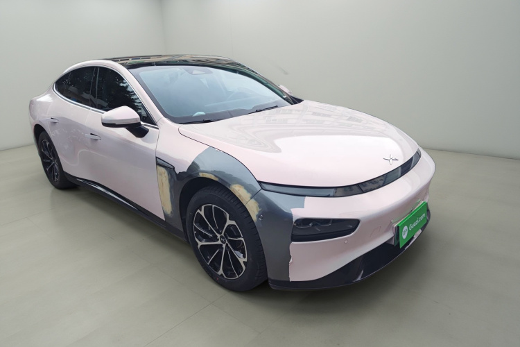 小鹏P7 2022款 586G车身外观3