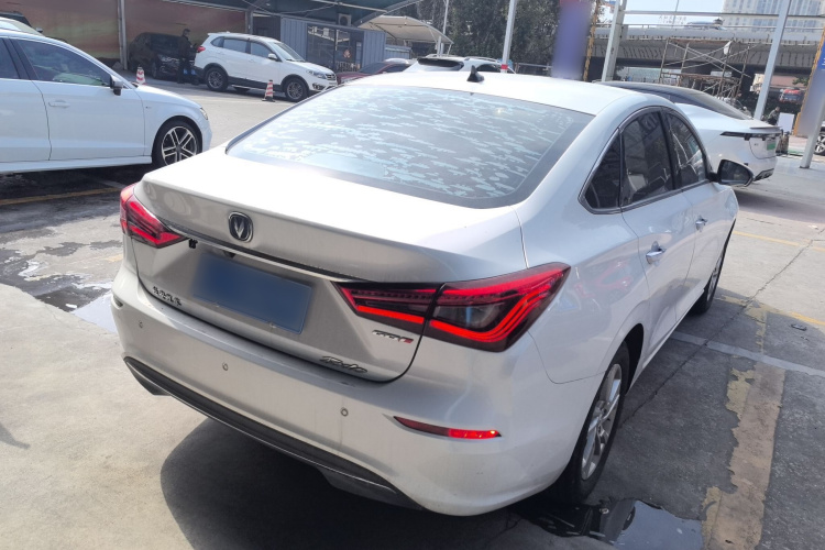 长安 逸动 2019款 高能版 1.6L GDI 手动先锋型 国VI车身外观6005