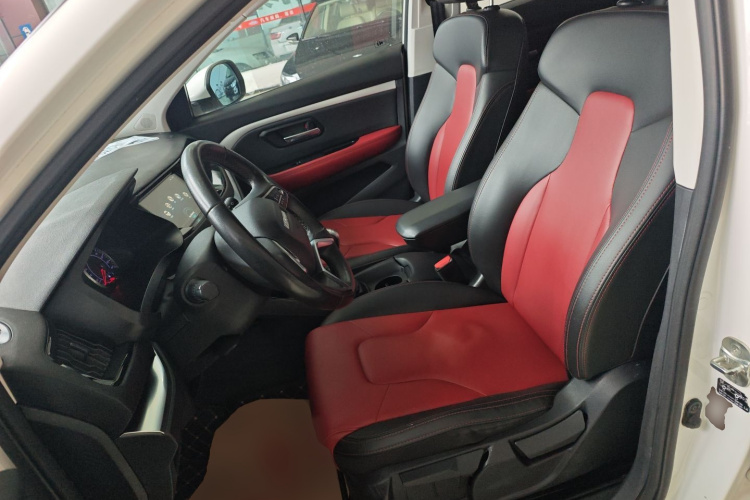 哈弗H2s 2017款 红标 1.5T 手动舒适型中控内饰19