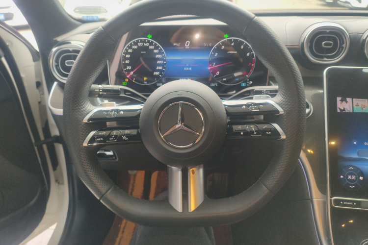 奔驰C级 2023款 改款 C 260 L 皓夜运动版局部细节13