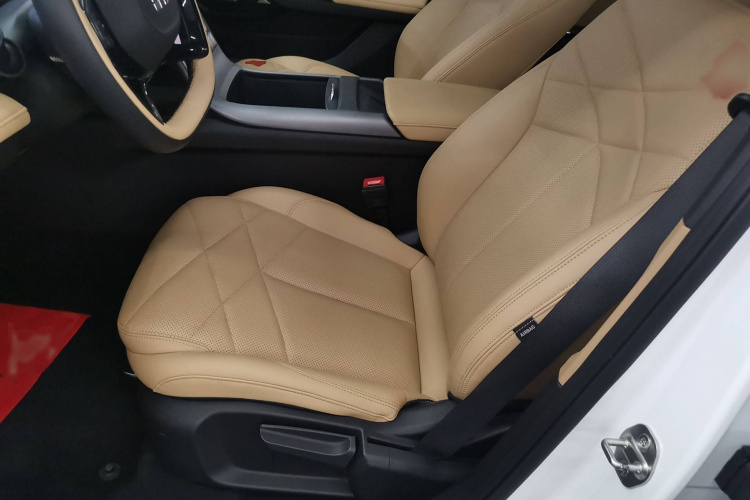 吉利银河 银河L6 2023款 60km PLUS局部细节19