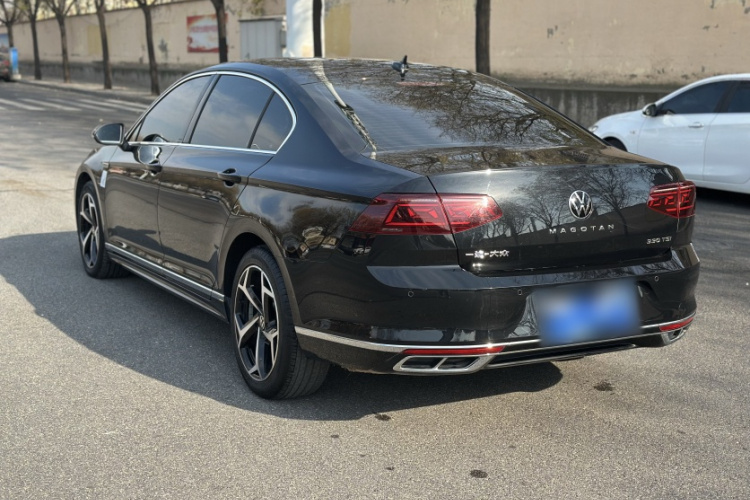 大众 迈腾 2023款 200万辆纪念版 330TSI DSG领先型车身外观6003