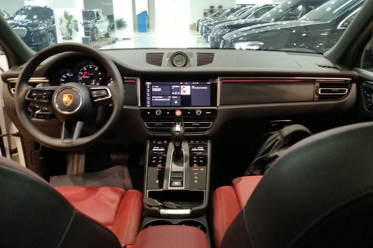 保时捷 2022款 Macan 2.0T中控内饰7002