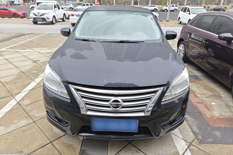 日产 轩逸 2012款 1.6XL 手动豪华版车身外观2