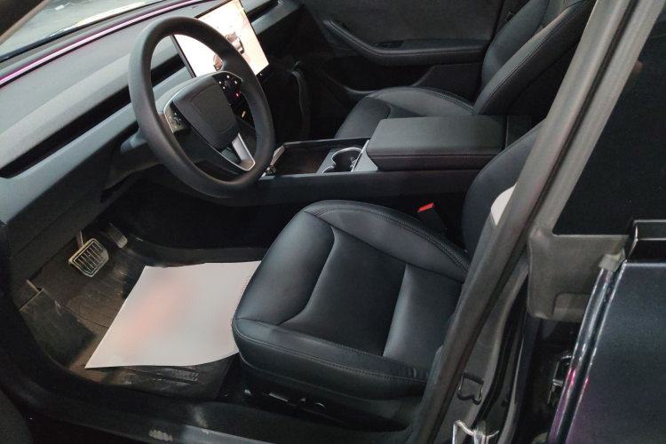 特斯拉 Model 3 2023款 长续航全轮驱动版局部细节19