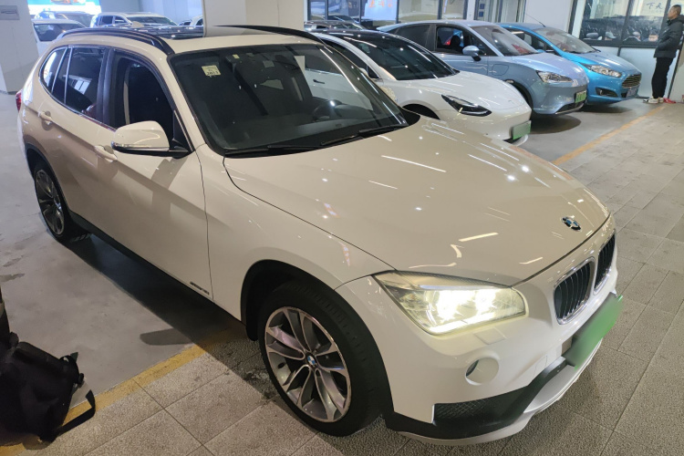 宝马X1 2015款 sDrive18i 领先晋级版车身外观3