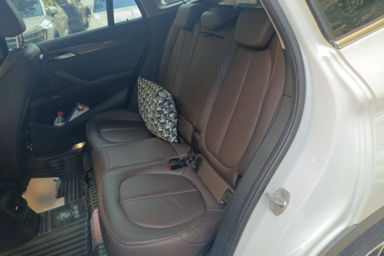 宝马X1 2018款 sDrive18Li 尊享型中控内饰7004