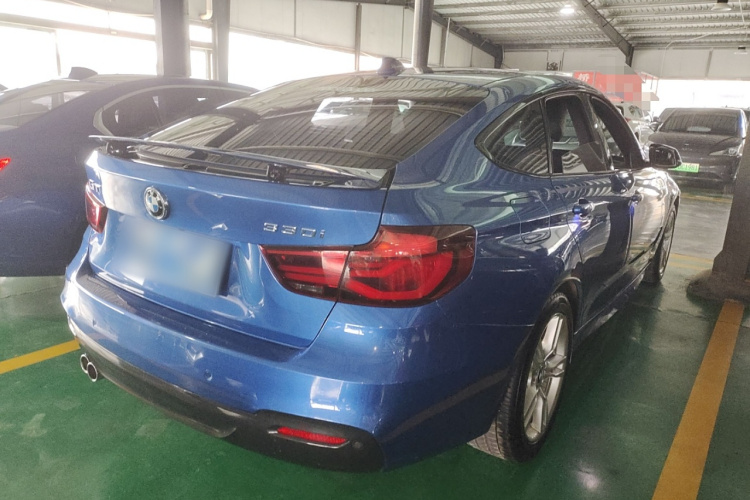 宝马3系GT 2020款 320i M运动套装车身外观6003