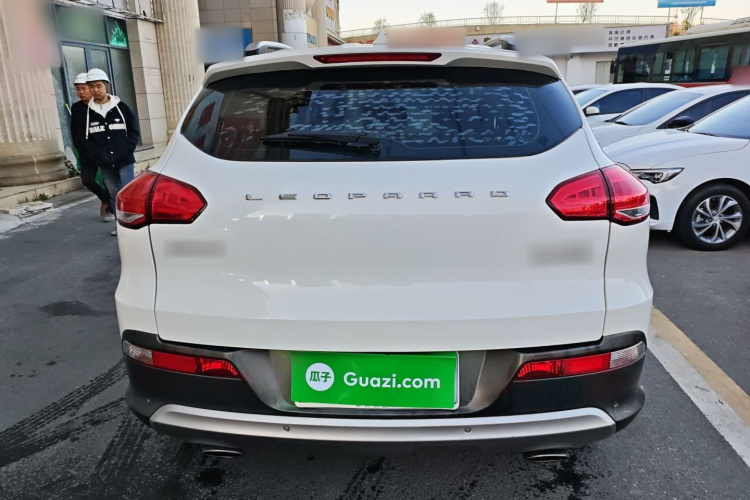 猎豹汽车 猎豹CS10 2017款 2.0T 自动都市型车身外观6