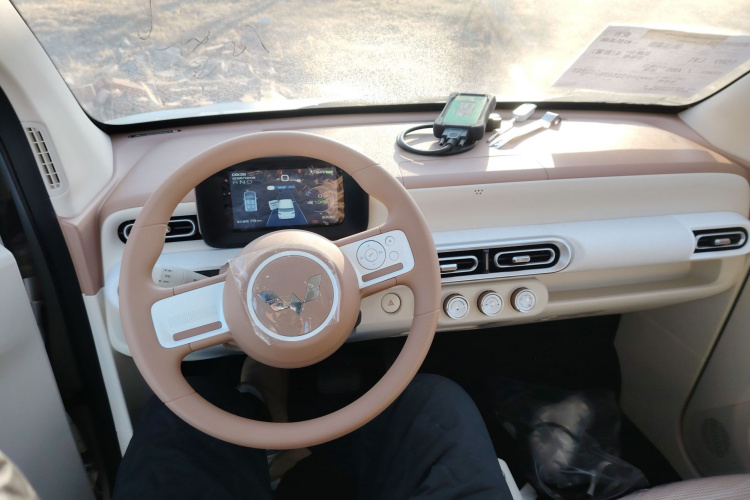 五菱汽车 宏光MINIEV 2024款 第三代 215km 青春版中控内饰12