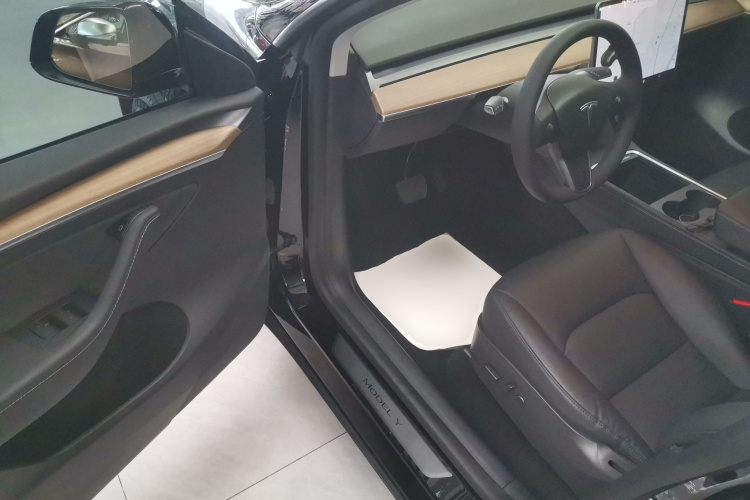 特斯拉 Model Y 2021款 长续航全轮驱动版 3D7中控内饰20