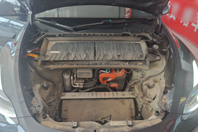 特斯拉 Model Y 2024款 后轮驱动版机舱底盘24