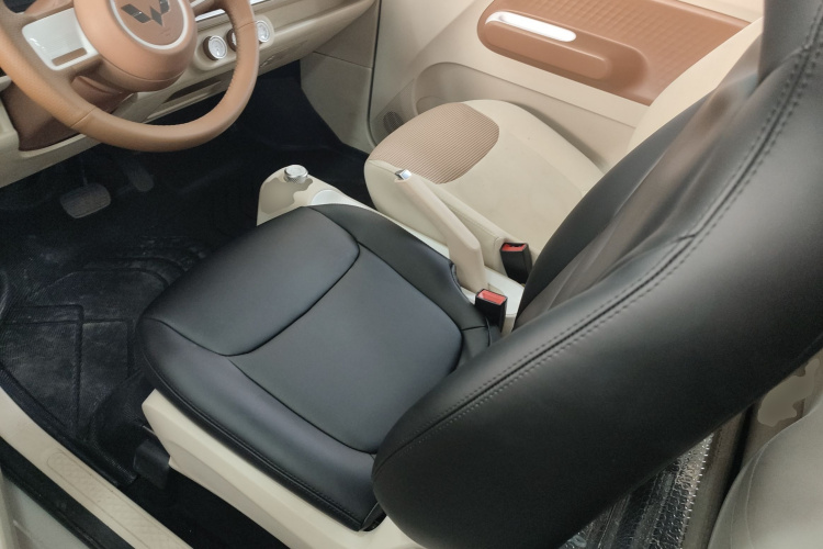 五菱汽车 宏光MINIEV 2024款 第三代 215km 青春版中控内饰19