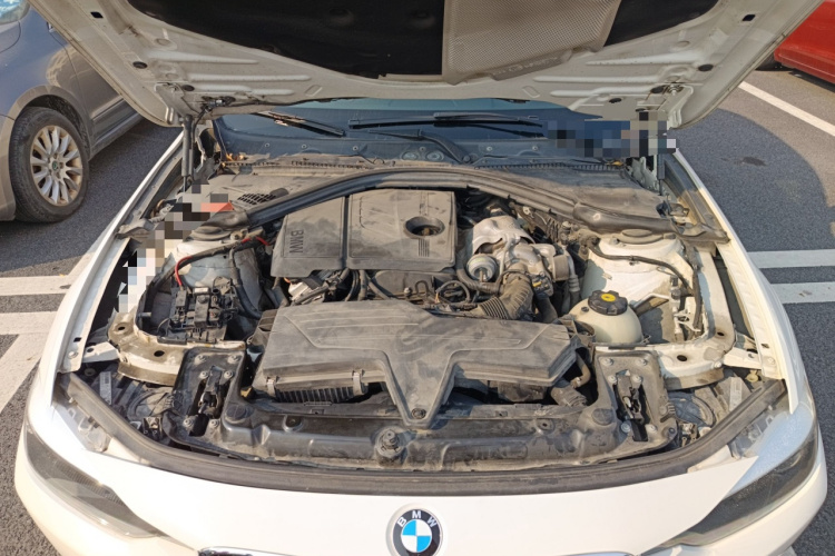 宝马3系 2013款 316i 进取型局部细节24