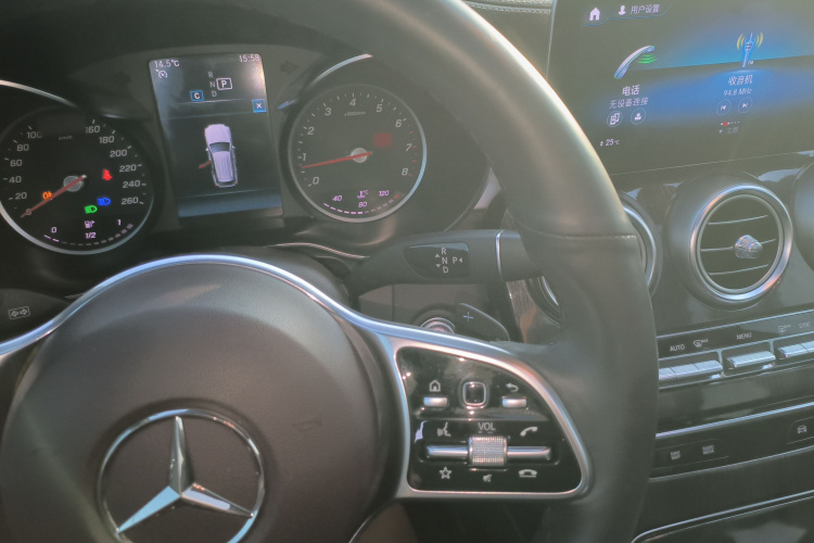 奔驰GLC 2020款 GLC 260 L 4MATIC 动感型局部细节18