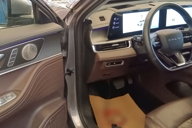 奇瑞 瑞虎8 PRO 2024款 冠军版 290T 两驱巅峰版 7座中控内饰20