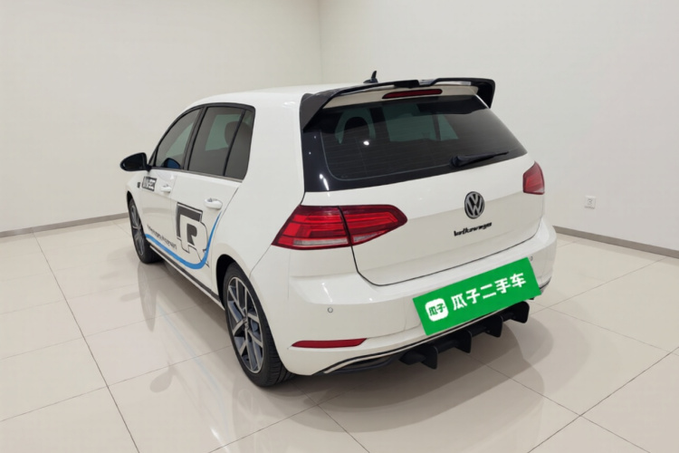 大众 高尔夫 2020款 挚爱版 280TSI DSG舒适型车身外观5